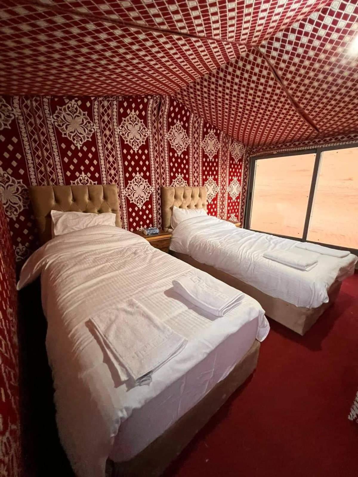 Готель Obeid'S Bedouin Life Camp Ваді-Рам Екстер'єр фото