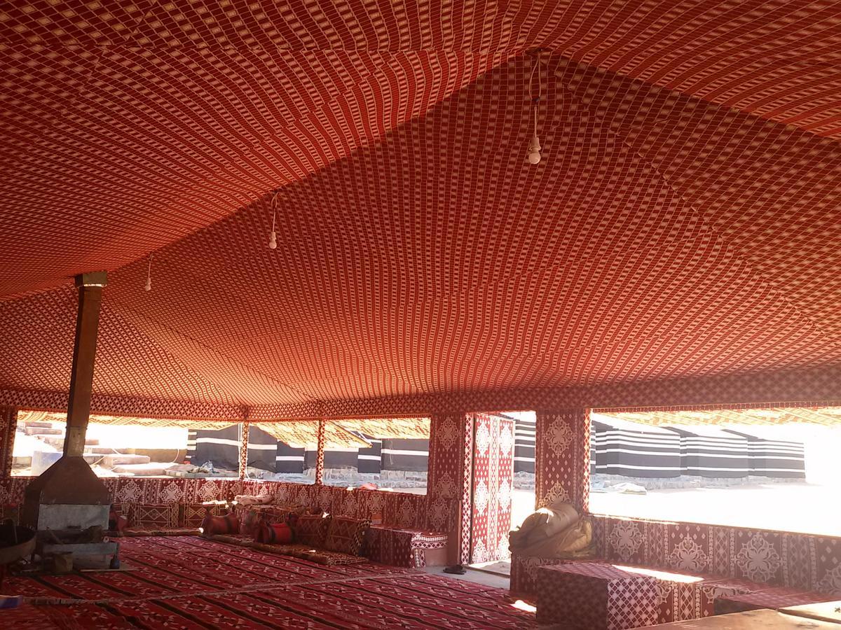 Готель Obeid'S Bedouin Life Camp Ваді-Рам Екстер'єр фото