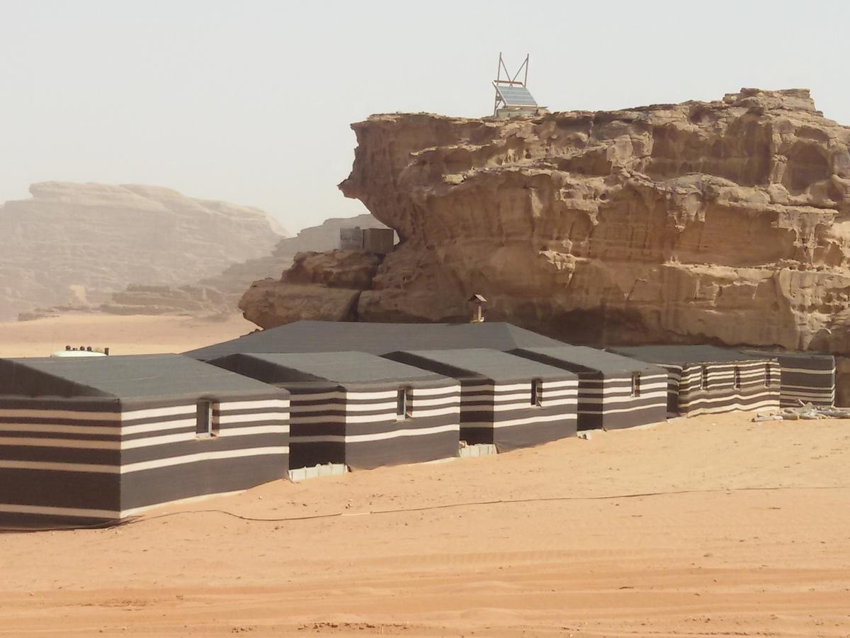Готель Obeid'S Bedouin Life Camp Ваді-Рам Екстер'єр фото