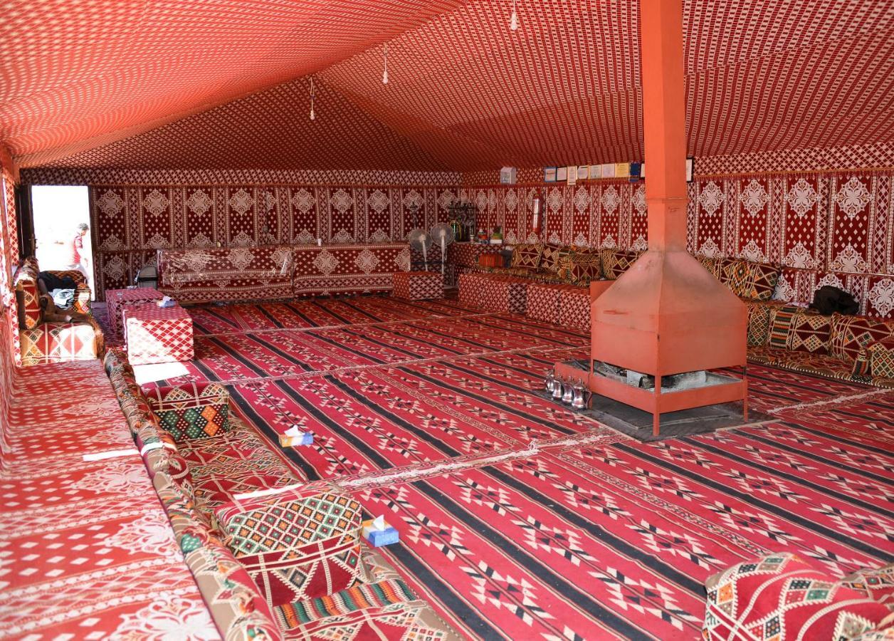 Готель Obeid'S Bedouin Life Camp Ваді-Рам Екстер'єр фото